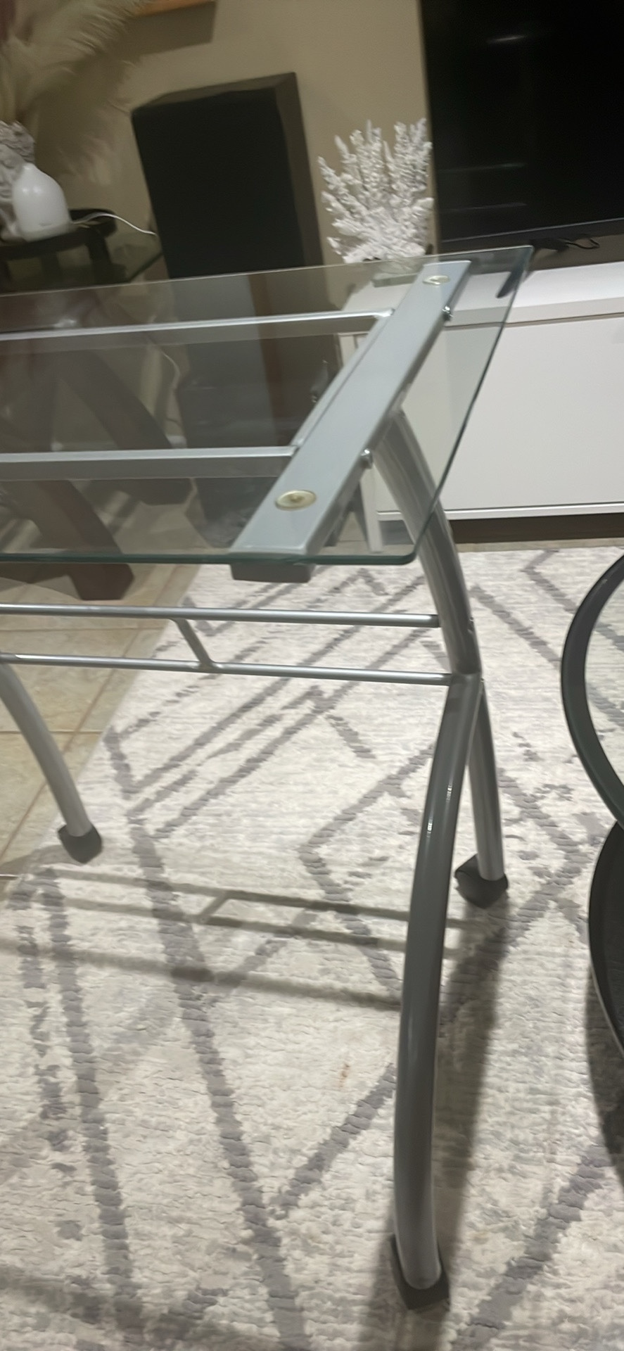 Small Computer Table (Free delivery) image indicator(7)