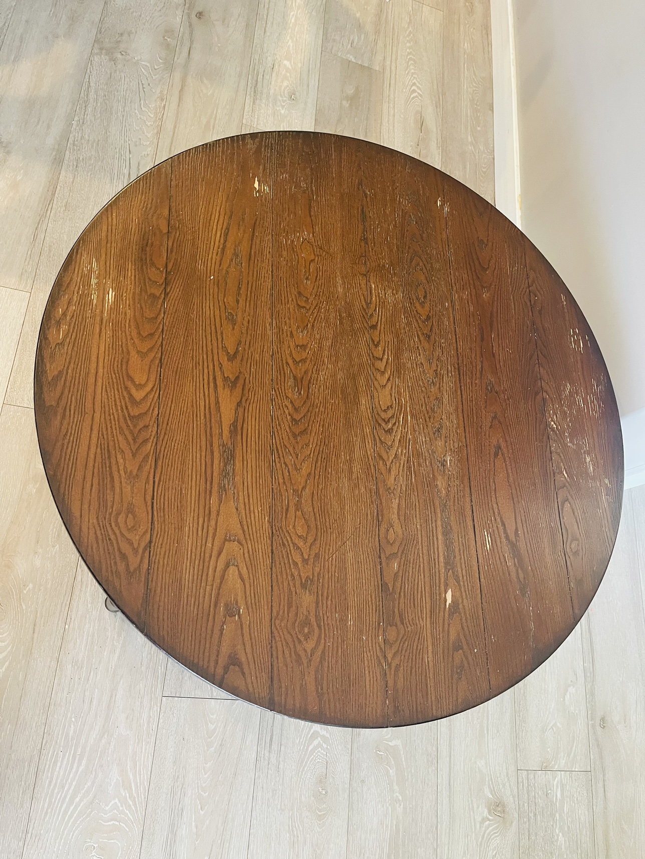 Round Coffee Table with Shelf - photo 3