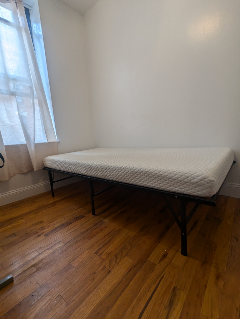 Twin Size Mattress+Metal Bed Frame - photo 4