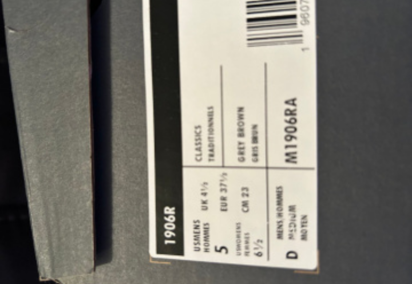 New Balance Sneakers with Original Box Unisex - photo 3