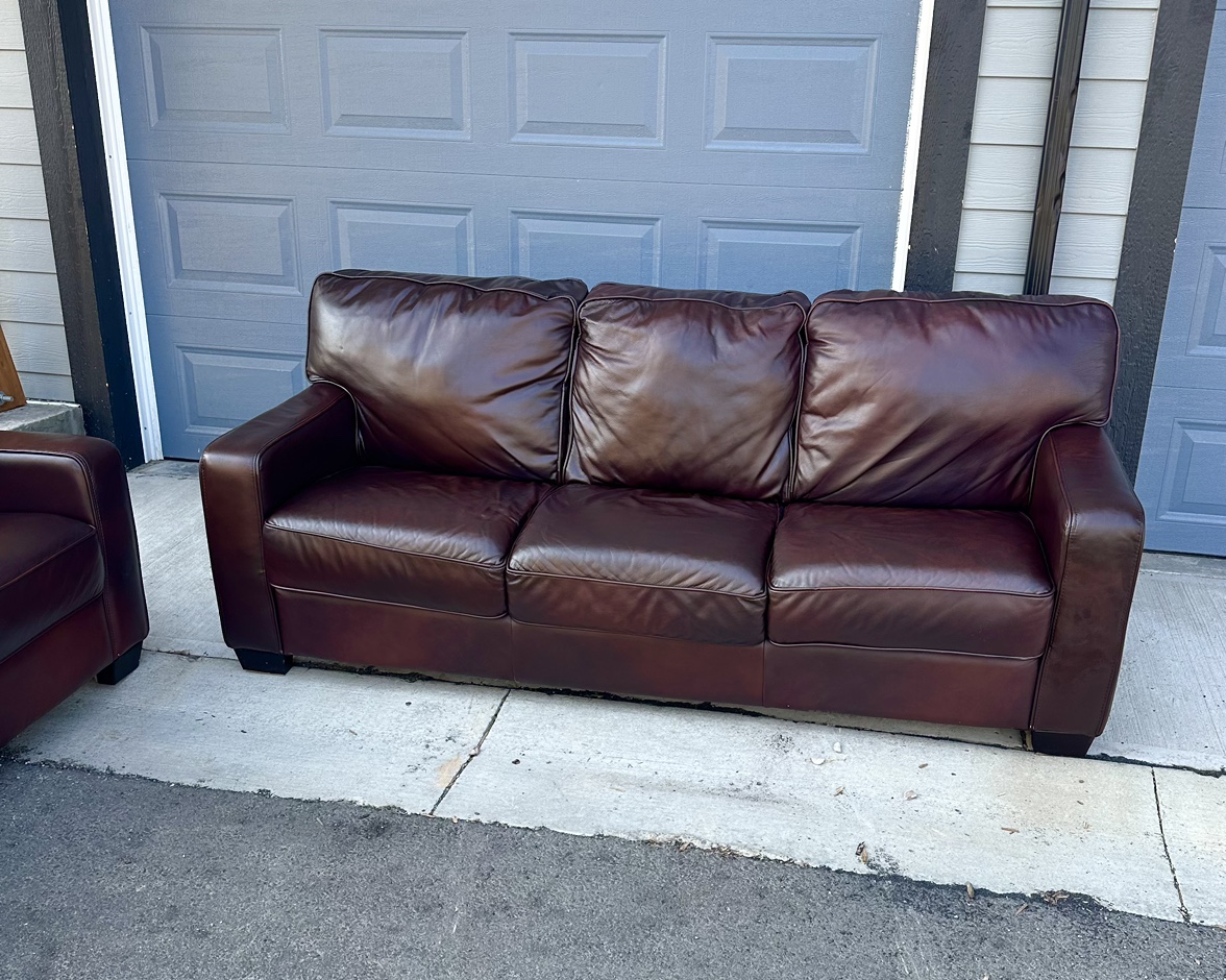 Genuine leather sofa and loveseat set for sale ,Free delivery image indicator(2)