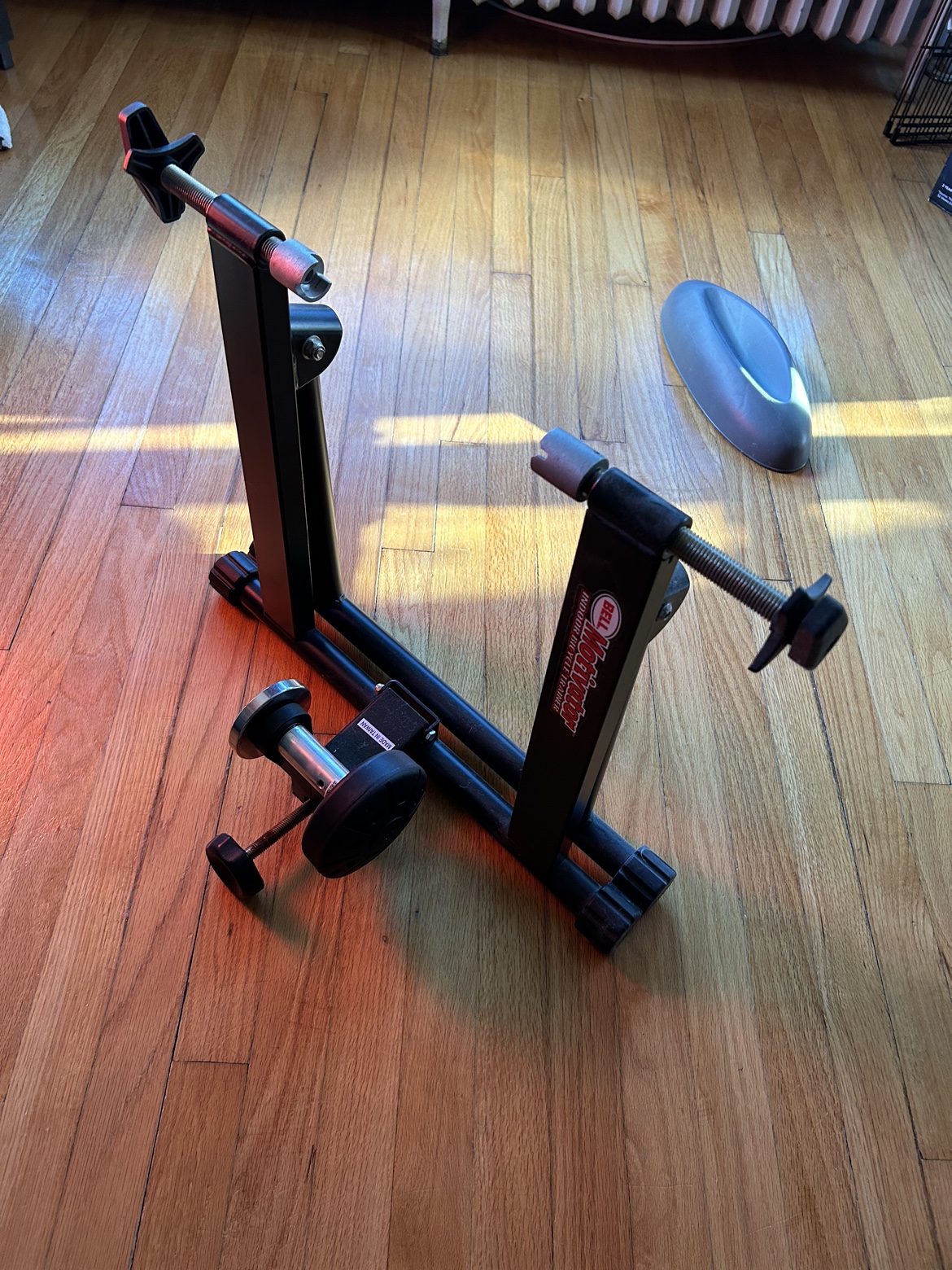 Bell Motion Trainer Bike Stand - photo 2