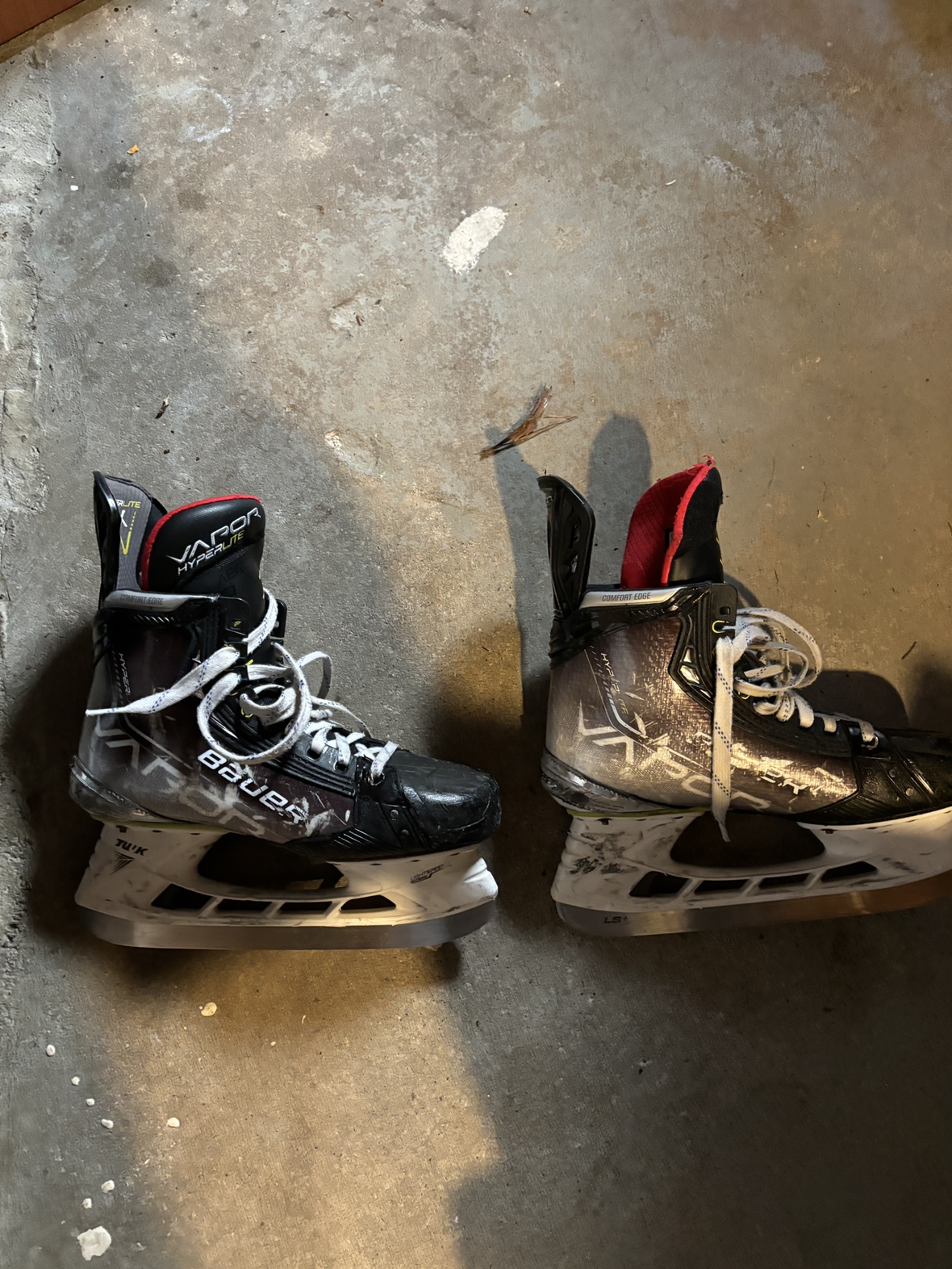 Bauer Vapor Hyperlite X Hockey Skates. Size 6.5