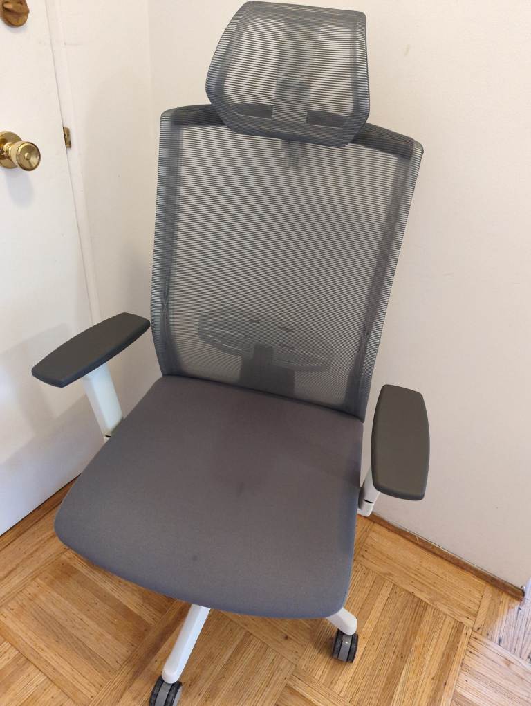Free desk chair thumbnail