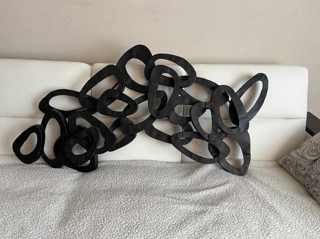 Metallic wall hanging