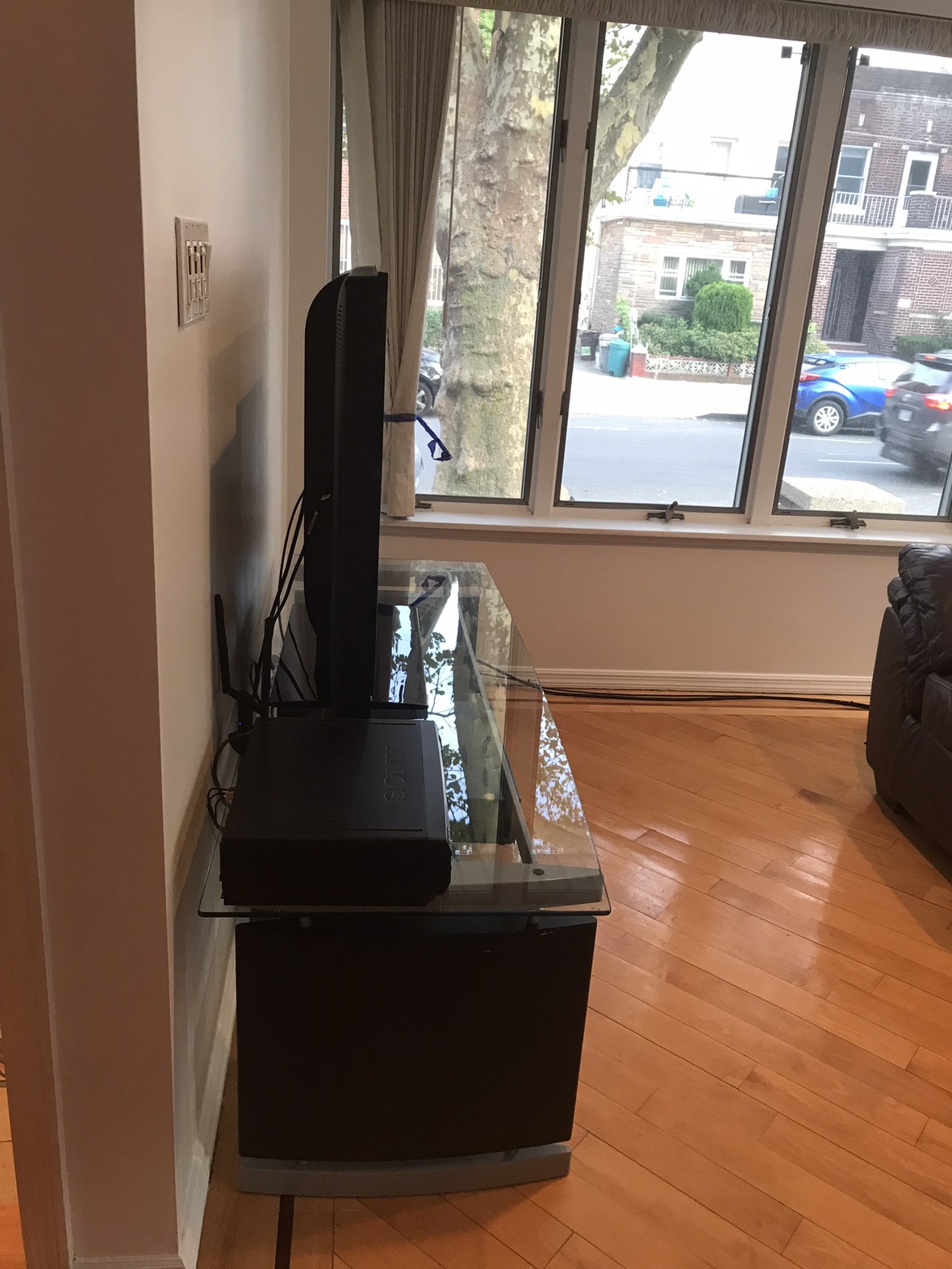 Glass TV Stand with TV - photo 5