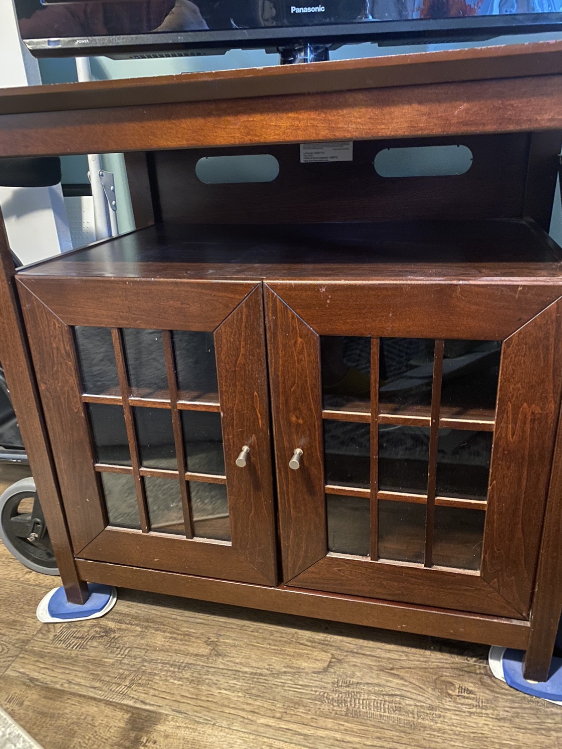 TV Stand - photo 2