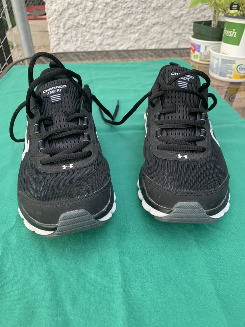Under Armour Runners - photo 3