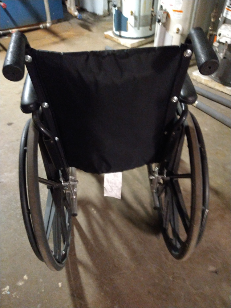 Wheelchair size small - photo 3