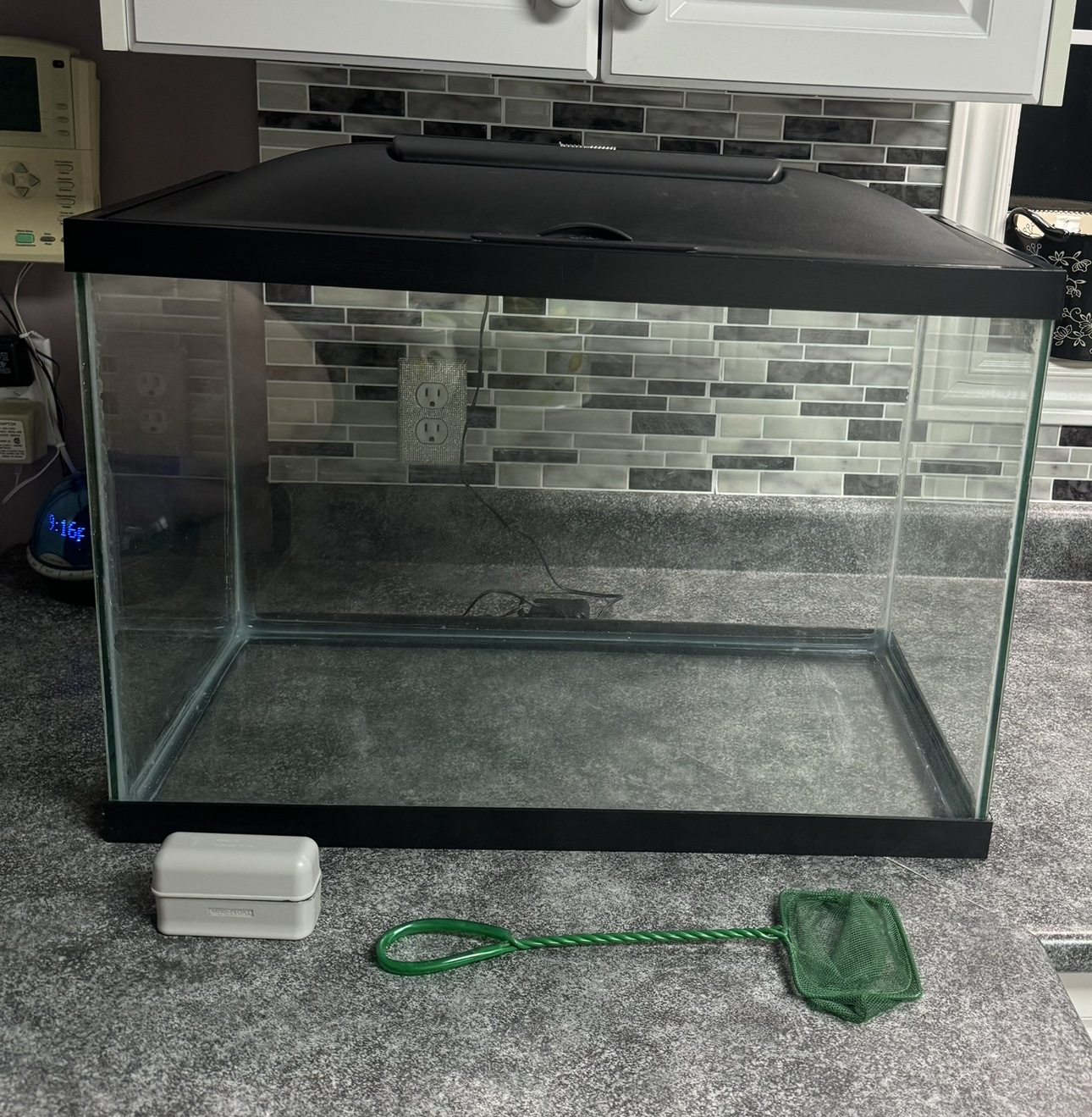 20 Gallon Aquarium thumbnail