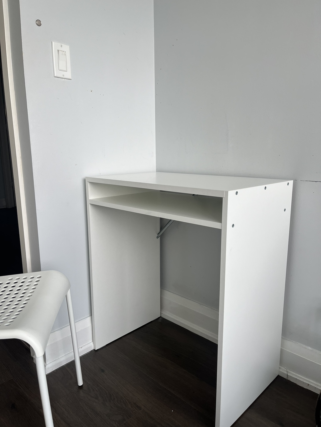 Desk + chair