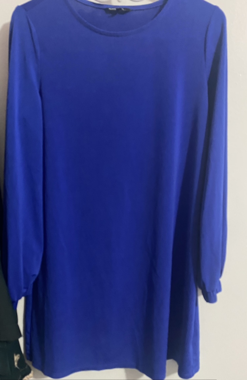 Blue dress thumbnail