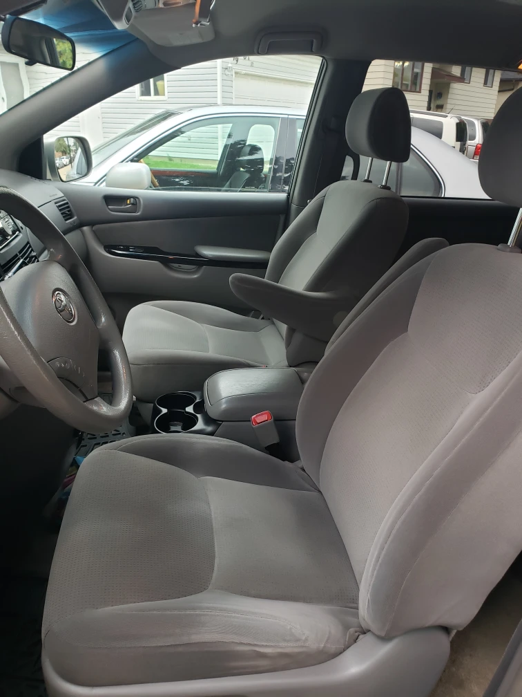 2005 Toyota Sienna - photo 4