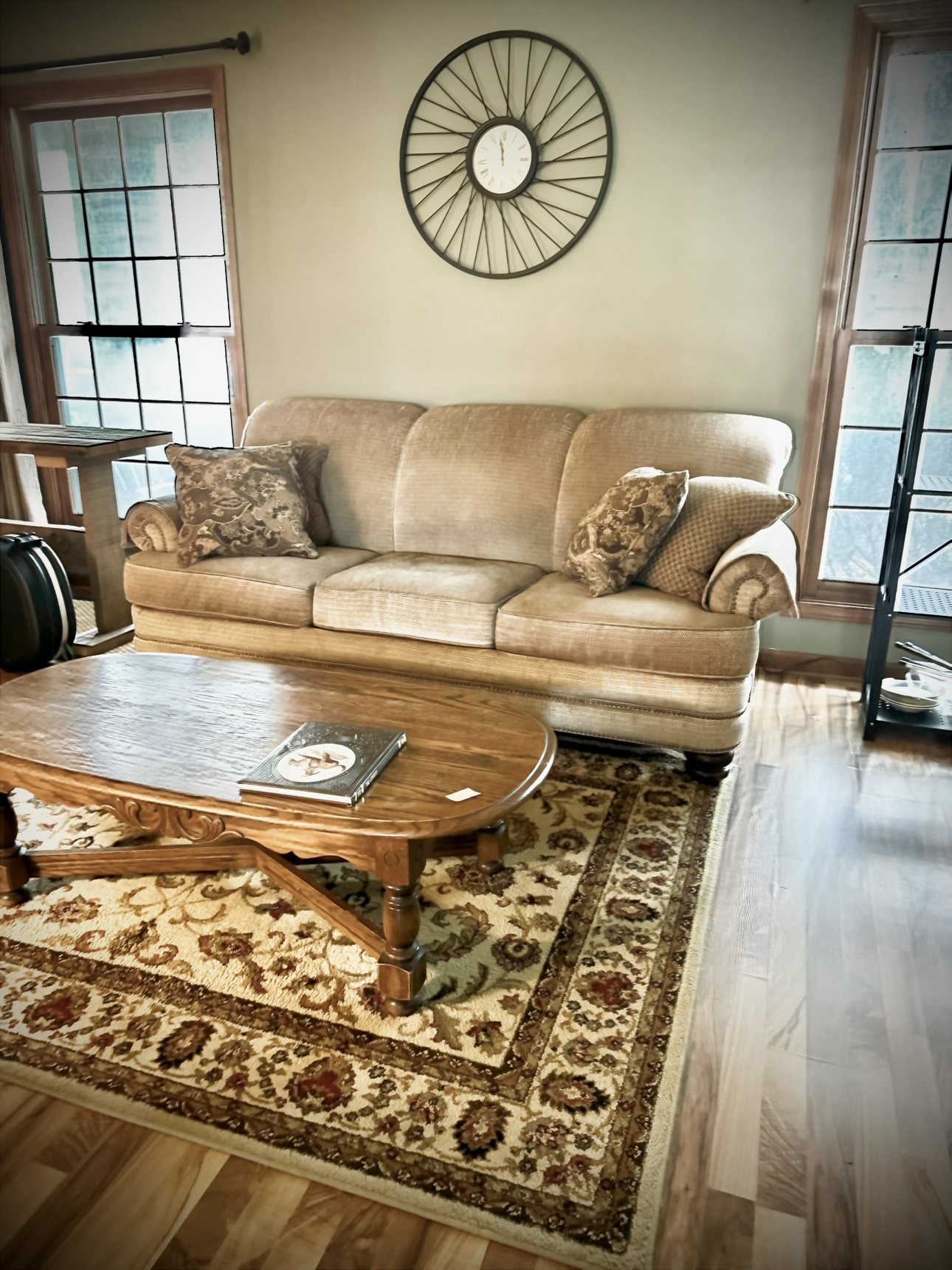 3 Piece Flexsteel Traditional Living Room Set - photo 2