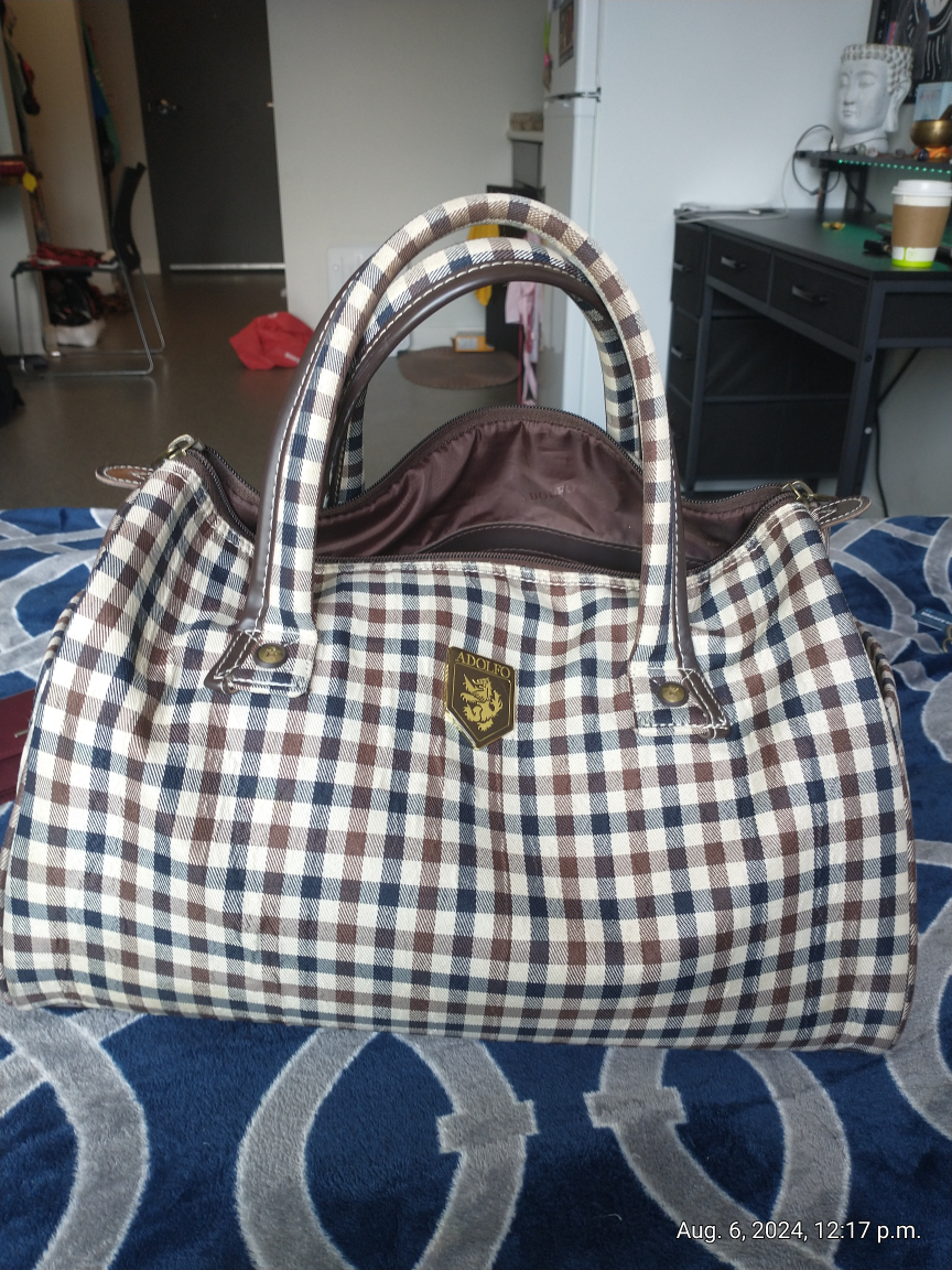 Adolfo duffel