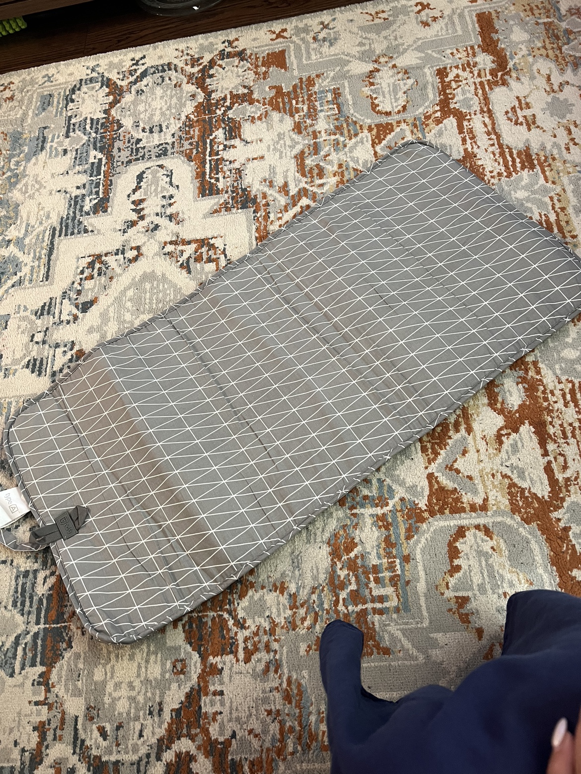 Ironing mat for table
