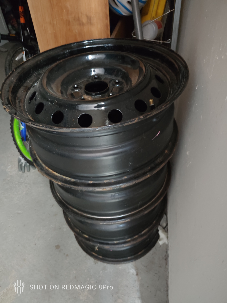 winter tyre, rim  205/55/16 image indicator(2)