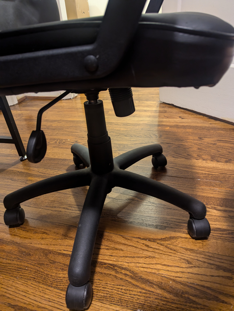 PU Leather Office Chair - delivery available - photo 2