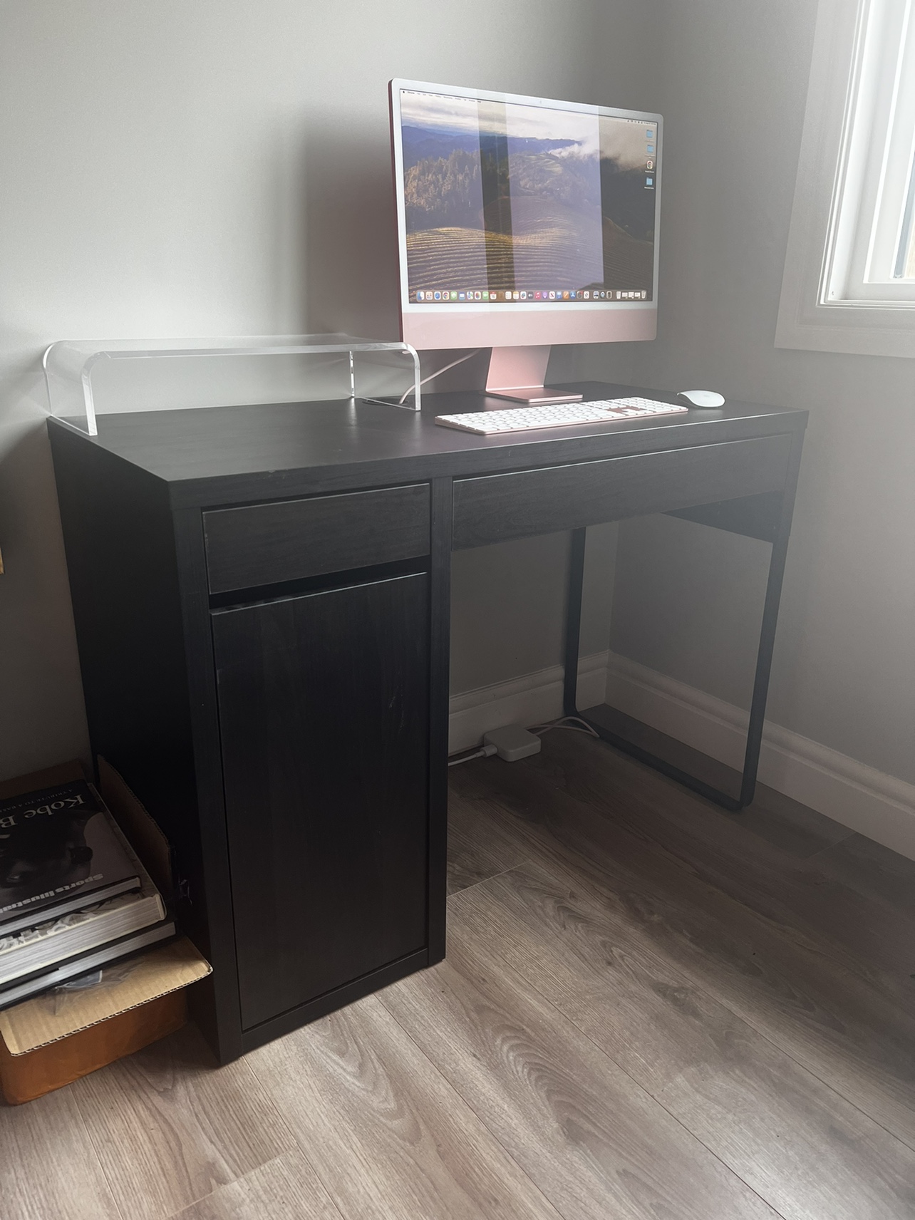 IKEA MICKE Desk