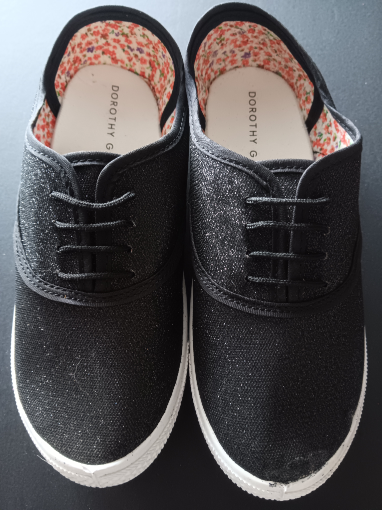 Dorothy Gaynor Black Glitter Sneakers - photo 2