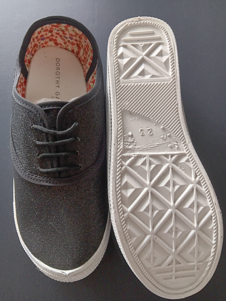 Dorothy Gaynor Black Glitter Sneakers - photo 3