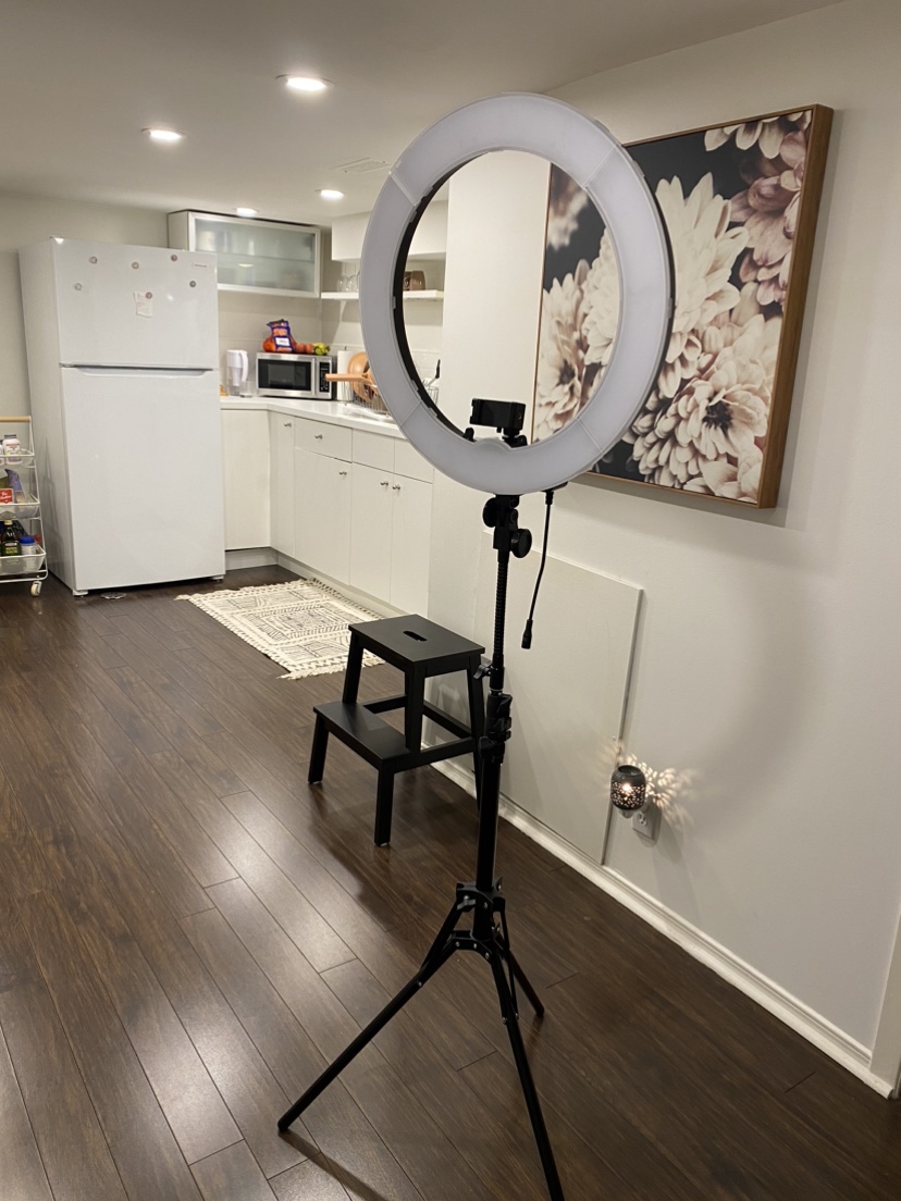 Ring Light with Stand and Phone Holder image indicator(2)