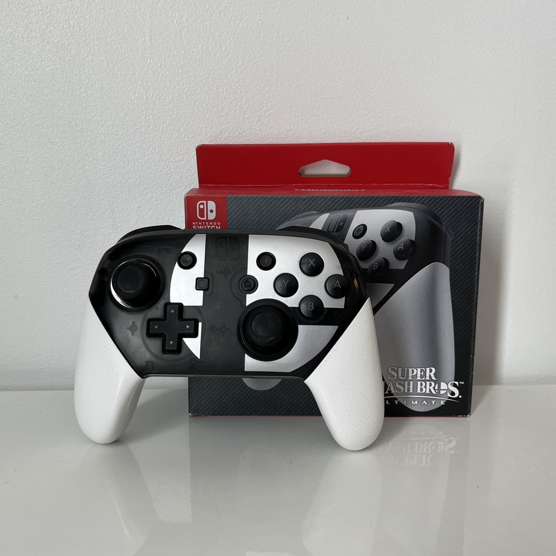 Super Smash Bros. Nintendo Switch Pro Controller thumbnail