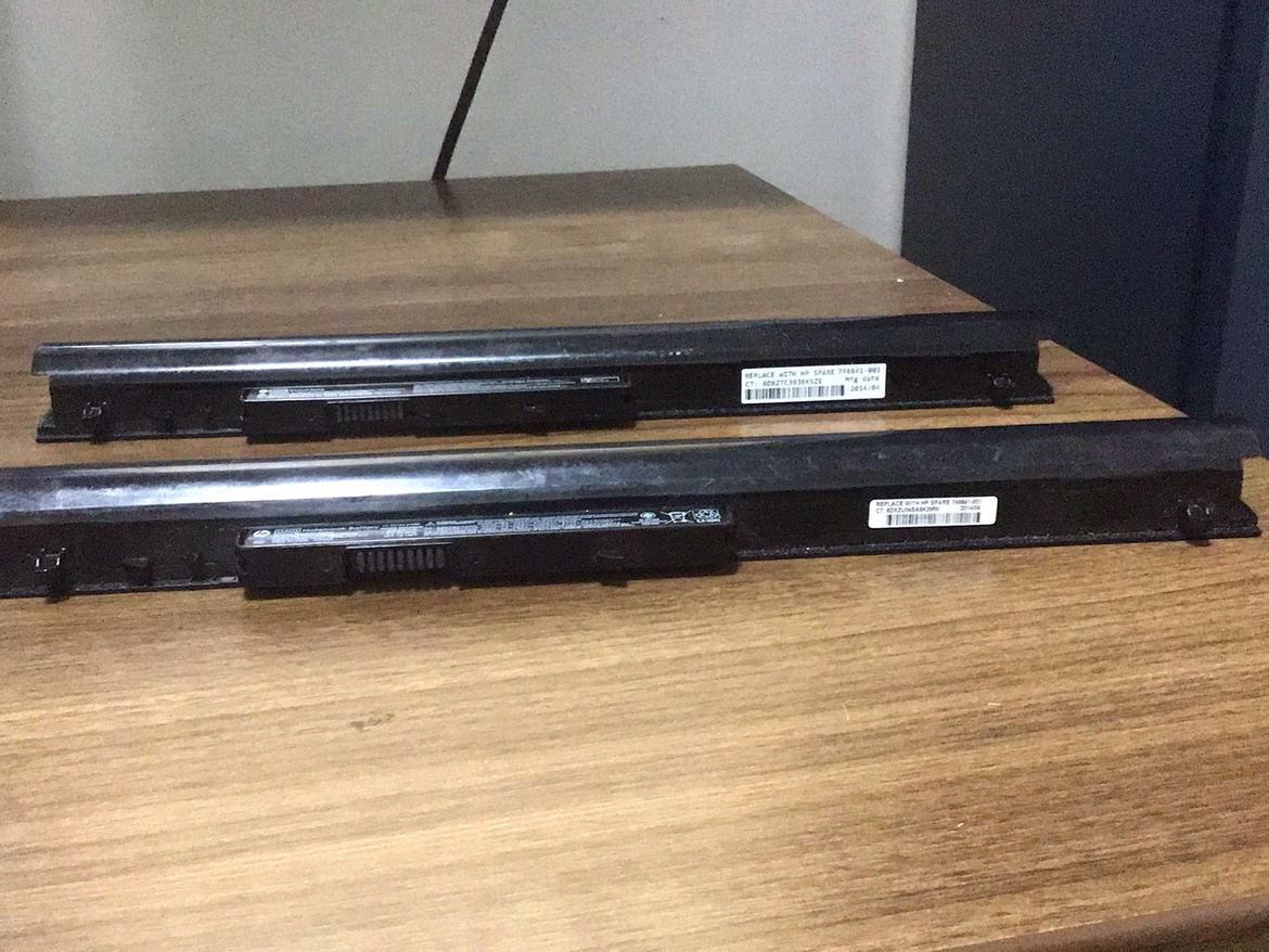HP Laptop Battery 746641-001. 5$ each