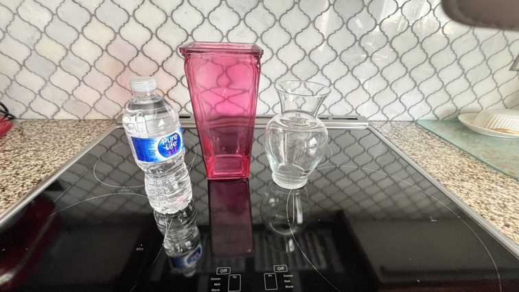 5 glass vases image indicator(3)