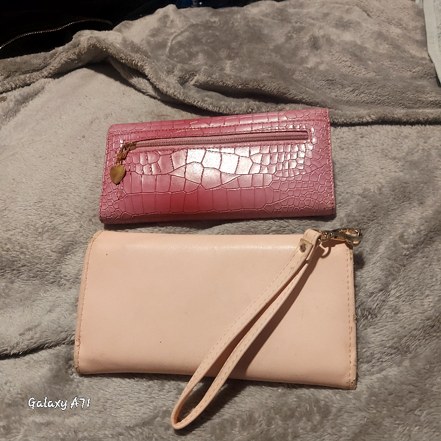 WALLETS image indicator(2)