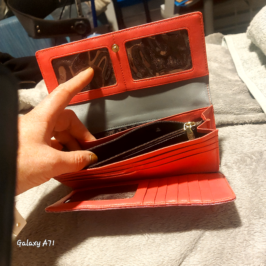 WALLETS image indicator(5)