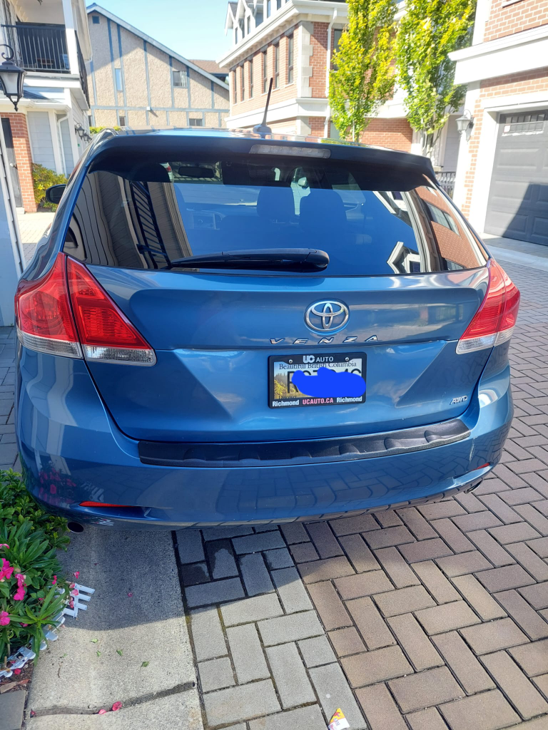 2009 Toyota Venza AWD 3.5L V6  excellent condition - photo 3