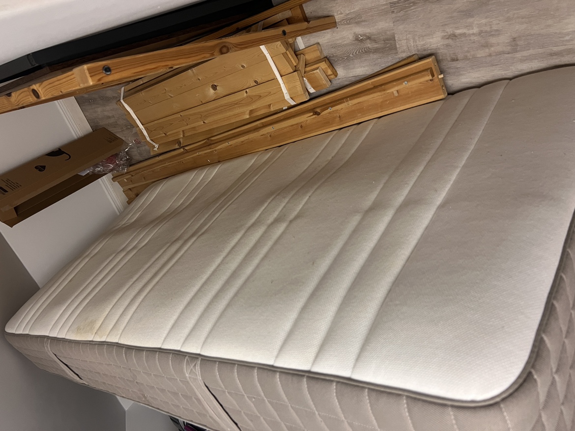 Twin size Bed frame and bed Mattress Duvet, pillow - photo 2