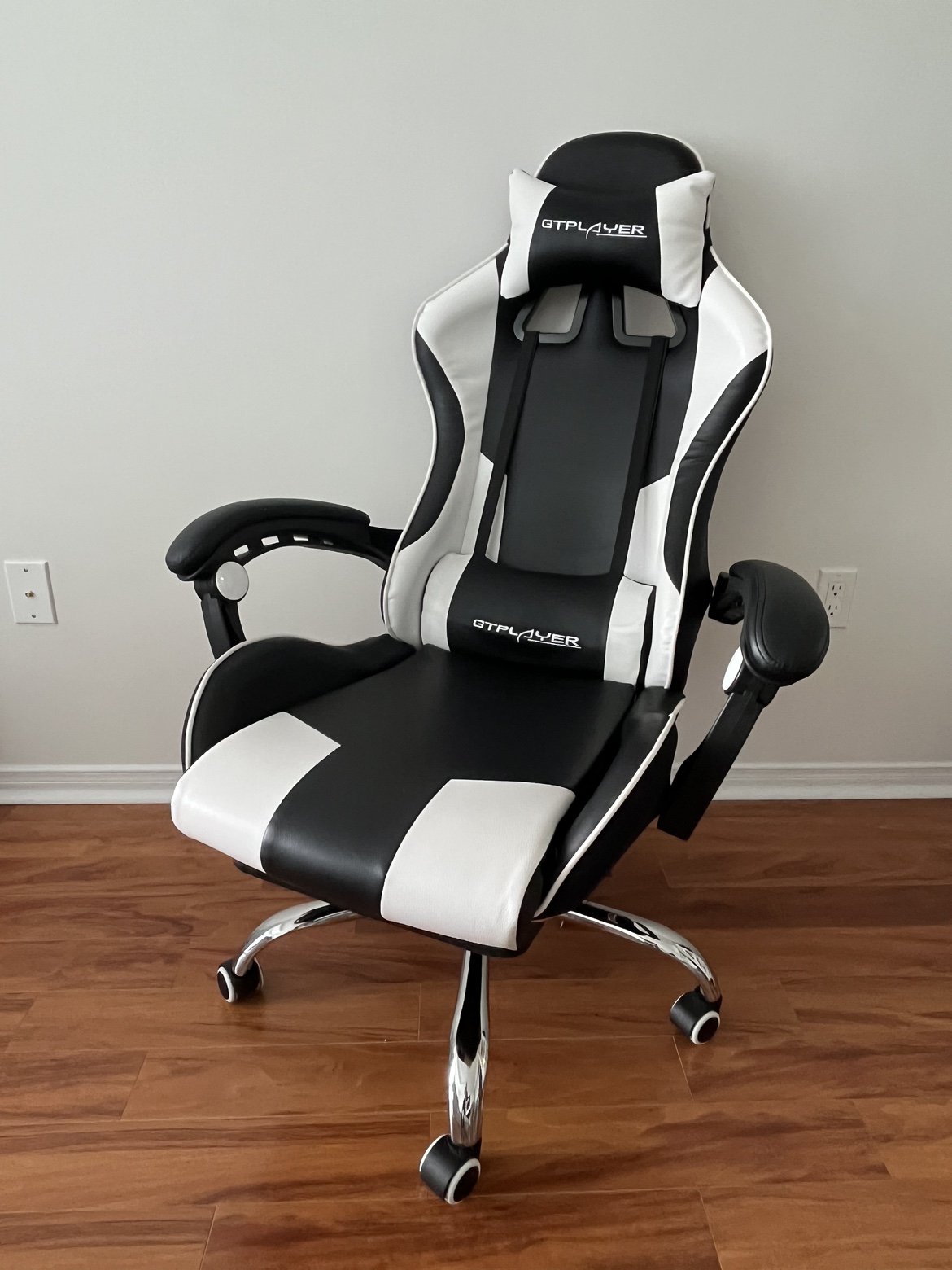 Gaming Chair thumbnail