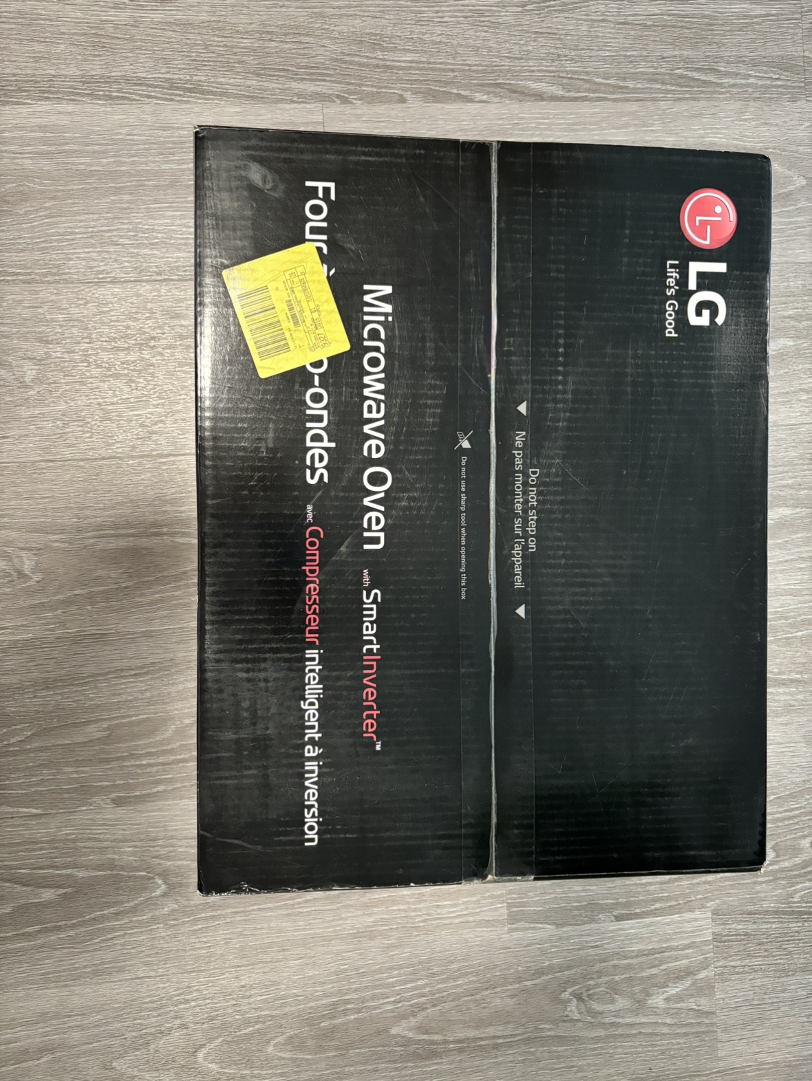 LG Microwave Oven - photo 2
