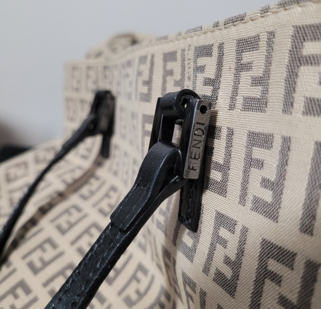 Fendi Zucchino handbag - photo 4
