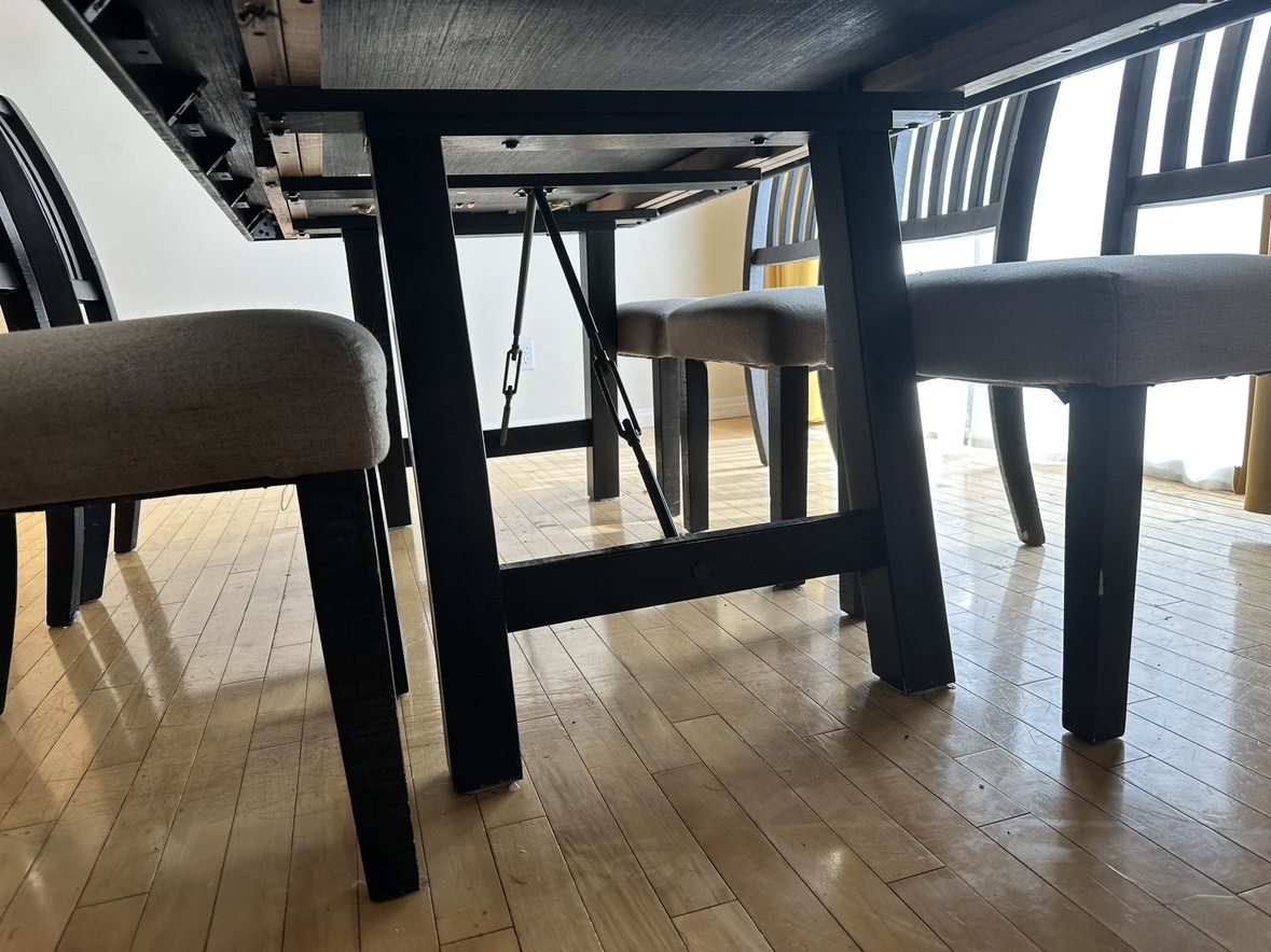 Ashley Baylow 9-pc Dining Set - photo 5