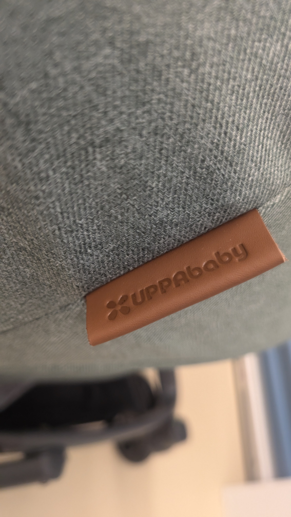 UPPAbaby Vista V2 *BRAND NEW* Never used, but out of box. image indicator(7)