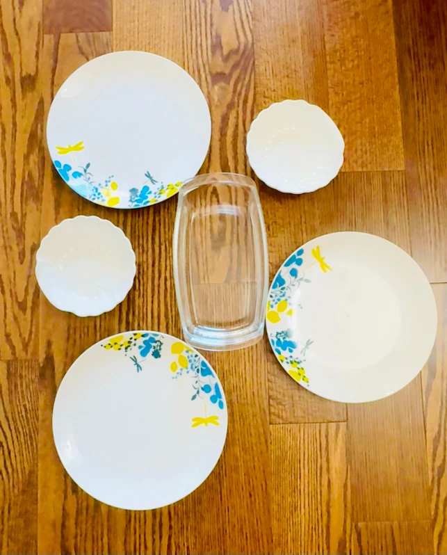 Dinner Plates with Serving Dishes - photo 4