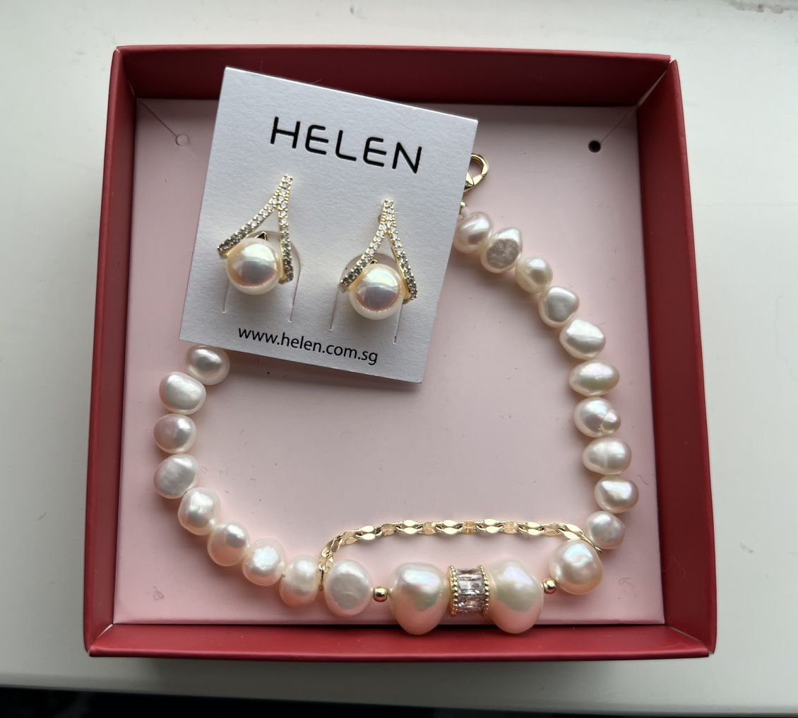 Pearl Bracelet + Earrings Set thumbnail