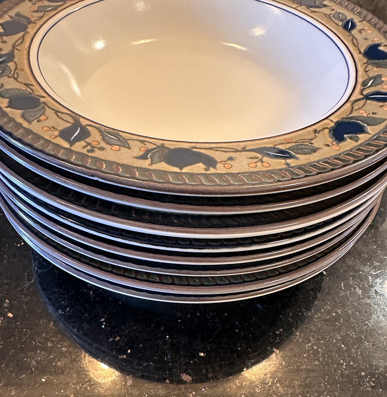 Mikasa ARABELLA® bowls, tea cups and saucers - photo 2