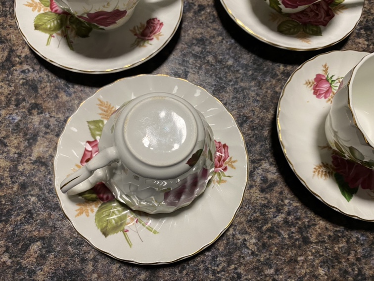 Teacup and Saucer Set - photo 4