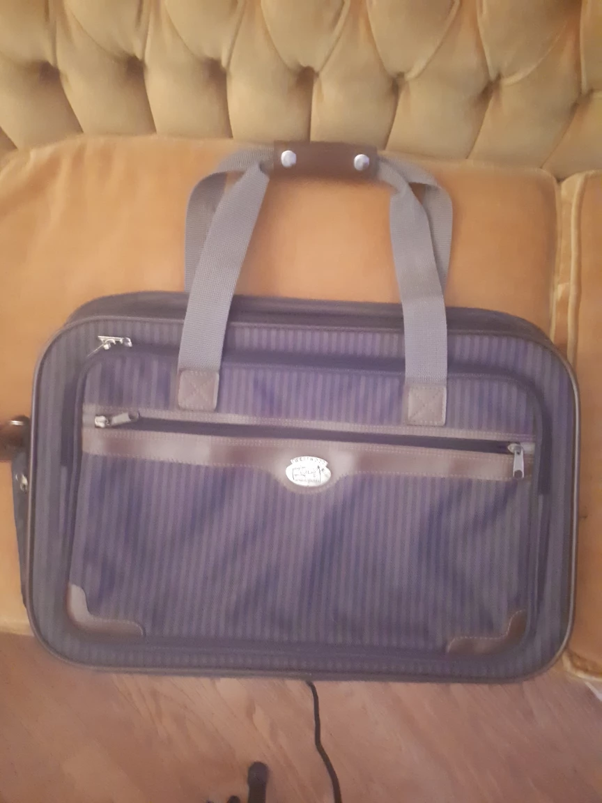 Ricardo Beverly Hills carry on bag image indicator(9)