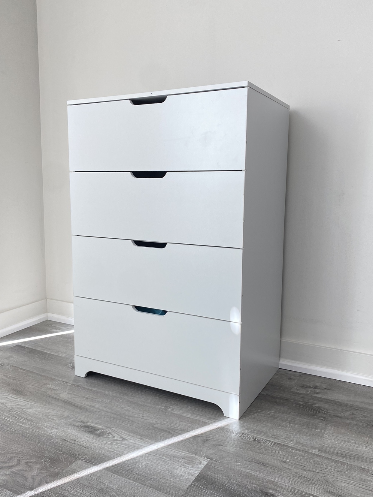 BRAND NEW white 4 drawer dresser (delivery available) image indicator(4)
