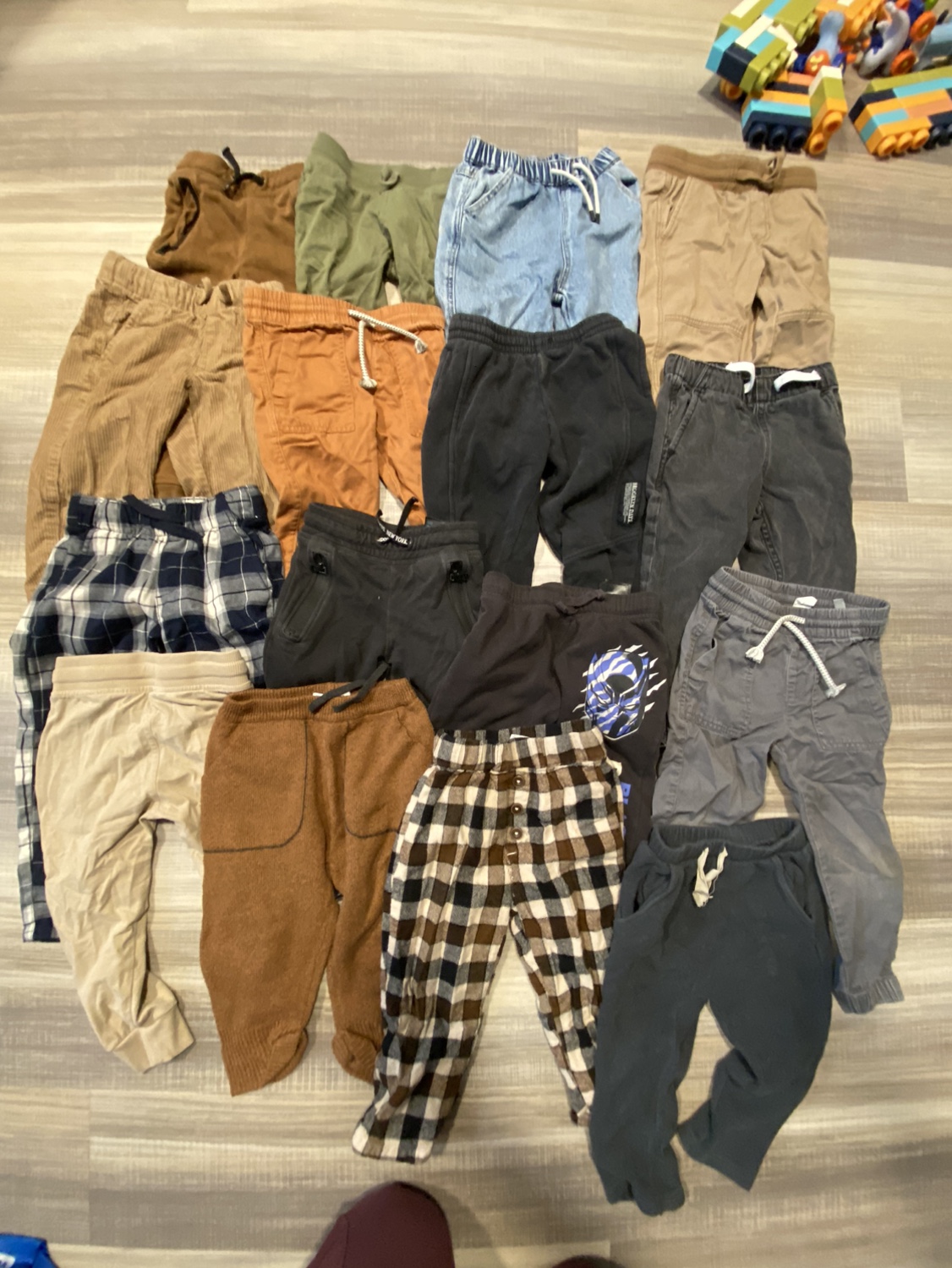 Boys 3T brand name fall haul - photo 2