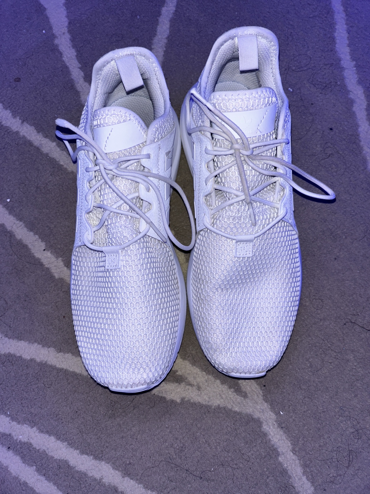 Adidas White Running Shoes size 8 image indicator(2)