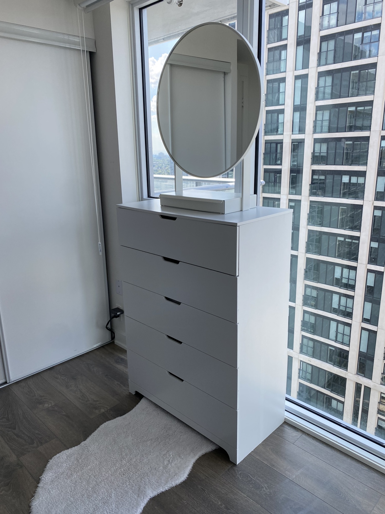 Brand New White 5 Drawer Dresser image indicator(4)