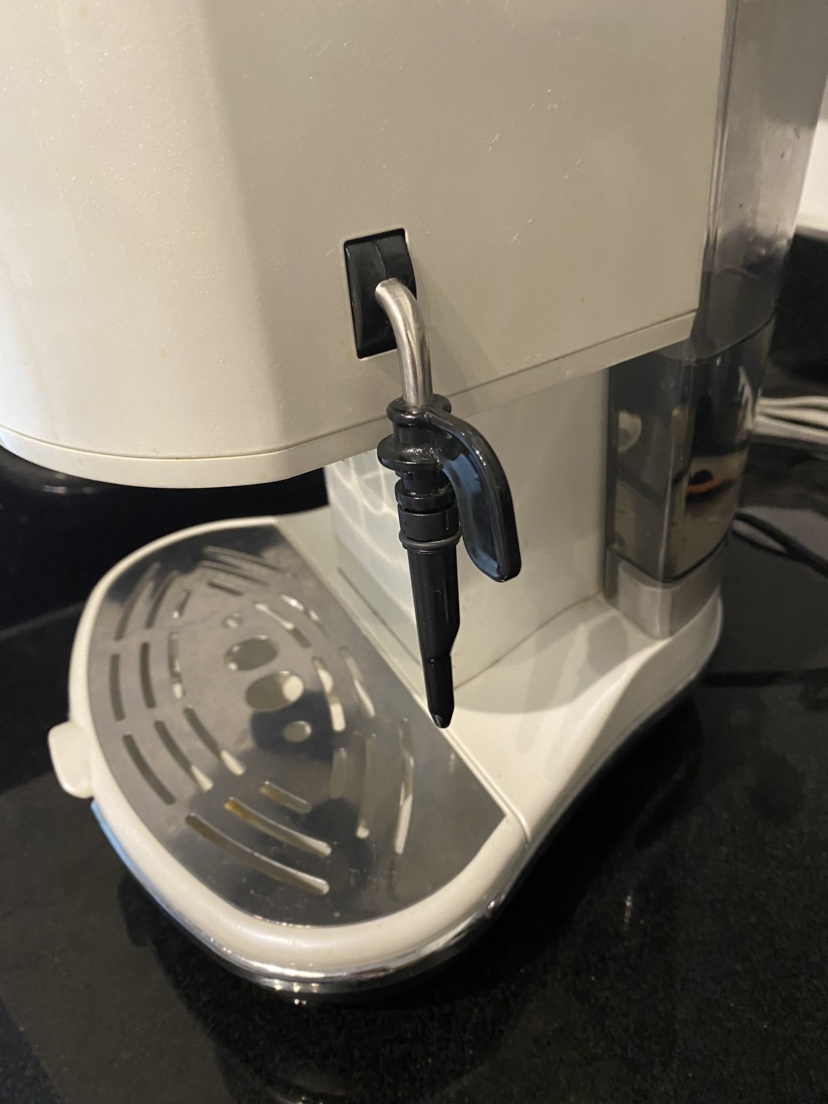 DeLonghi coffee machine - photo 4
