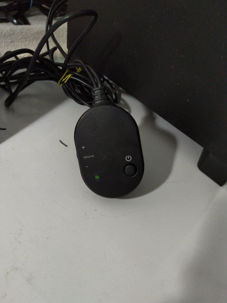 z313 Logitech 2.1 speakers subwoofer, full range audio 3.5mm image indicator(4)