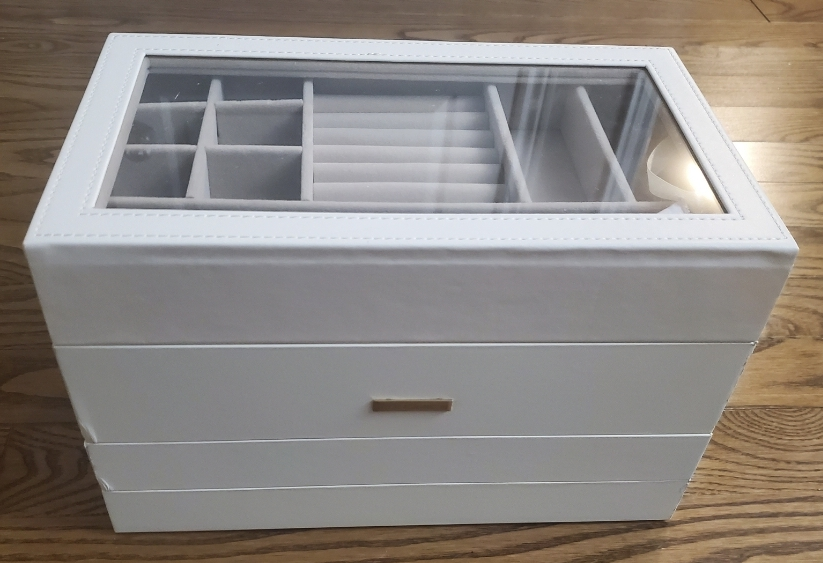 4 Stackable Jewelry Trays image indicator(5)